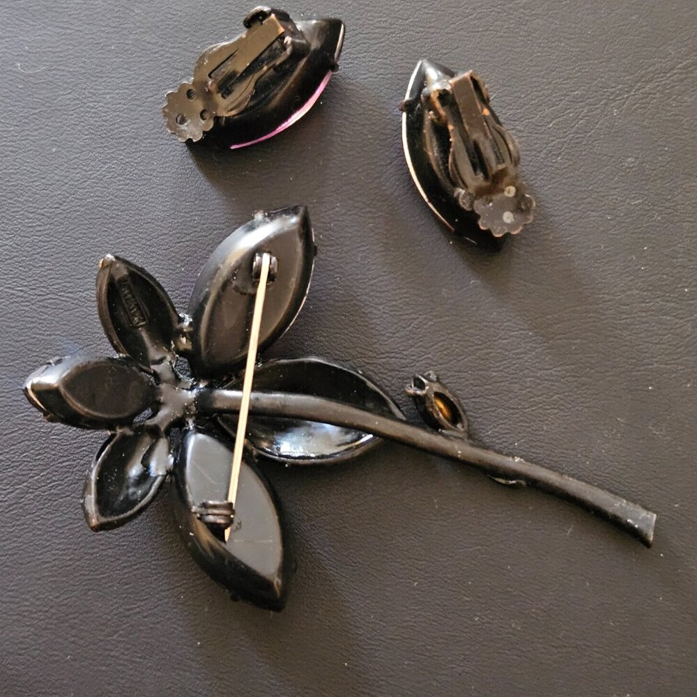 Vintage Hollycraft Rhinestone Flower Brooch & Earring Set - Picture 9 of 10